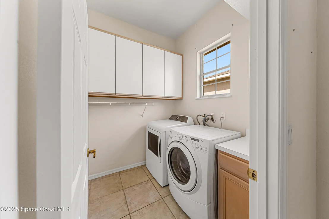 Photo of 853 Suntree Woods Drive