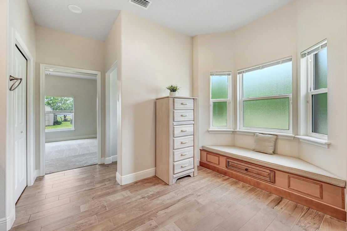 Photo of 2690 Weber Road