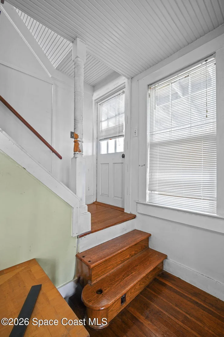 Photo of 2612 Riverview Drive