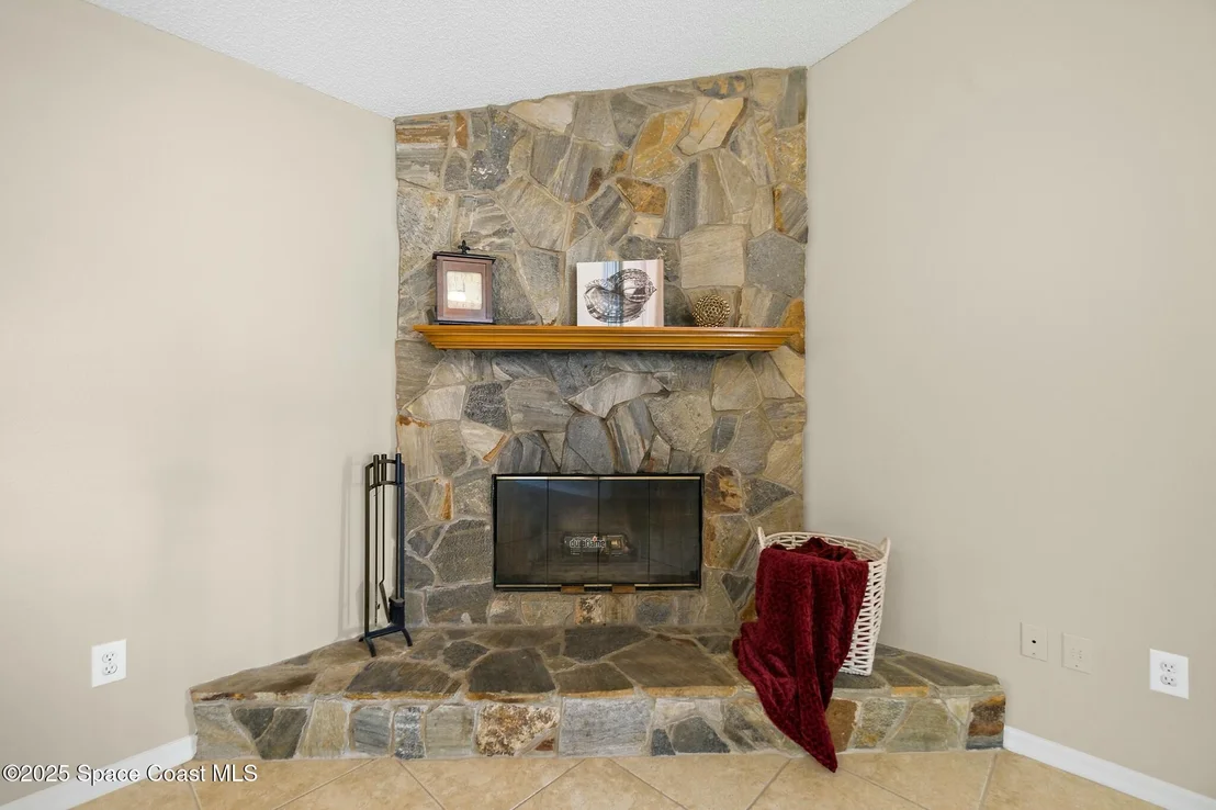 Photo of 6996 Hammock Lakes Drive