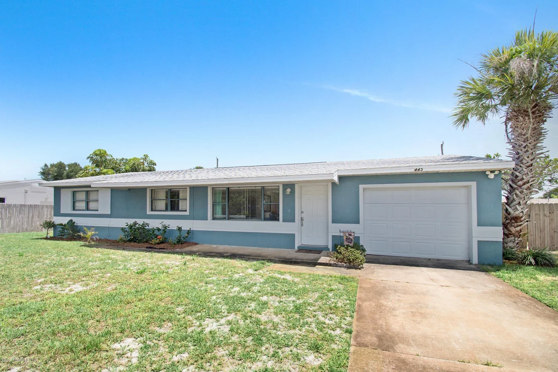Photo of 445 Cinnamon Drive