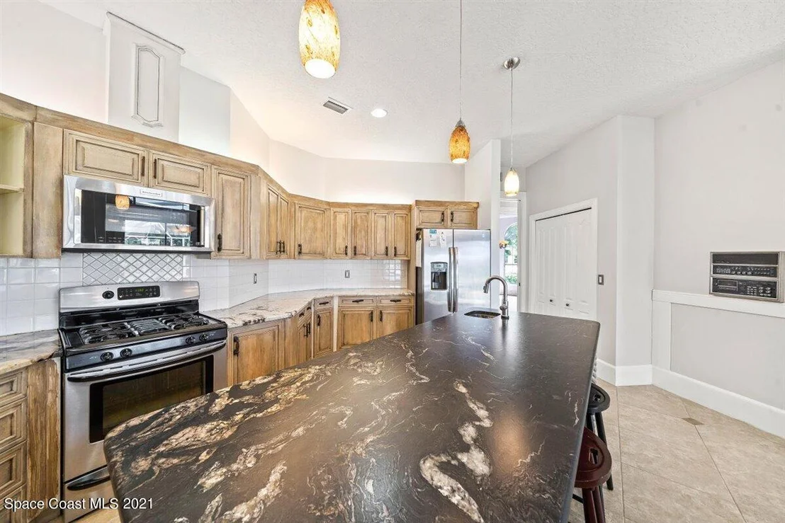 Photo of 680 Falcon Drive