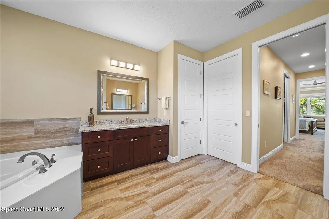Photo of 1360 Corey Road