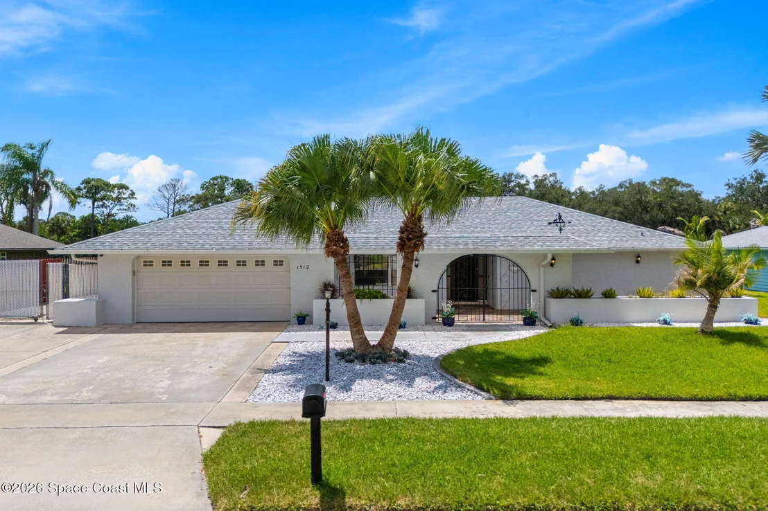 Photo of 1512 Meadowbrook Road NE