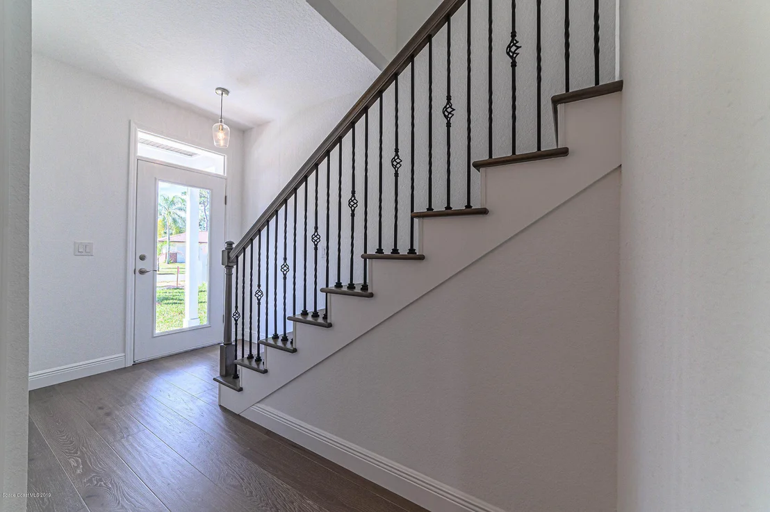 Photo of 435 Crescent Drive