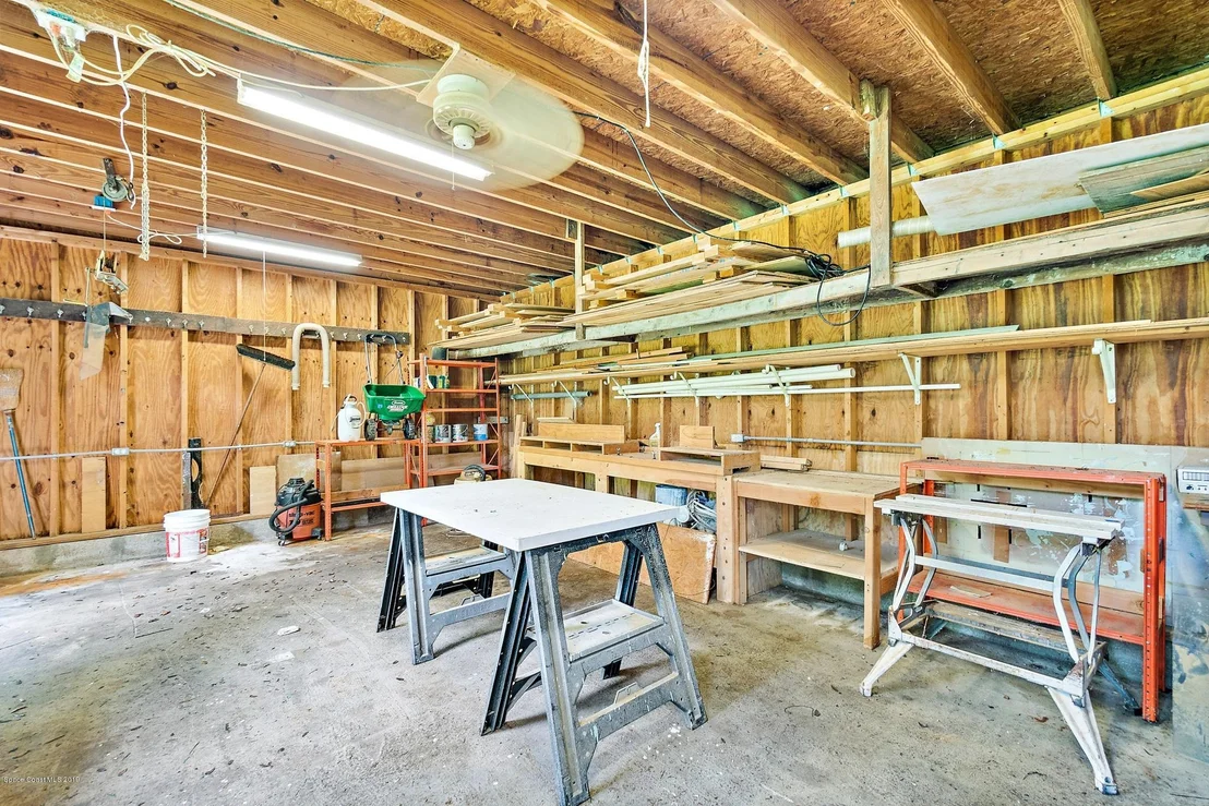 Photo of 1808 Live Oak Drive N