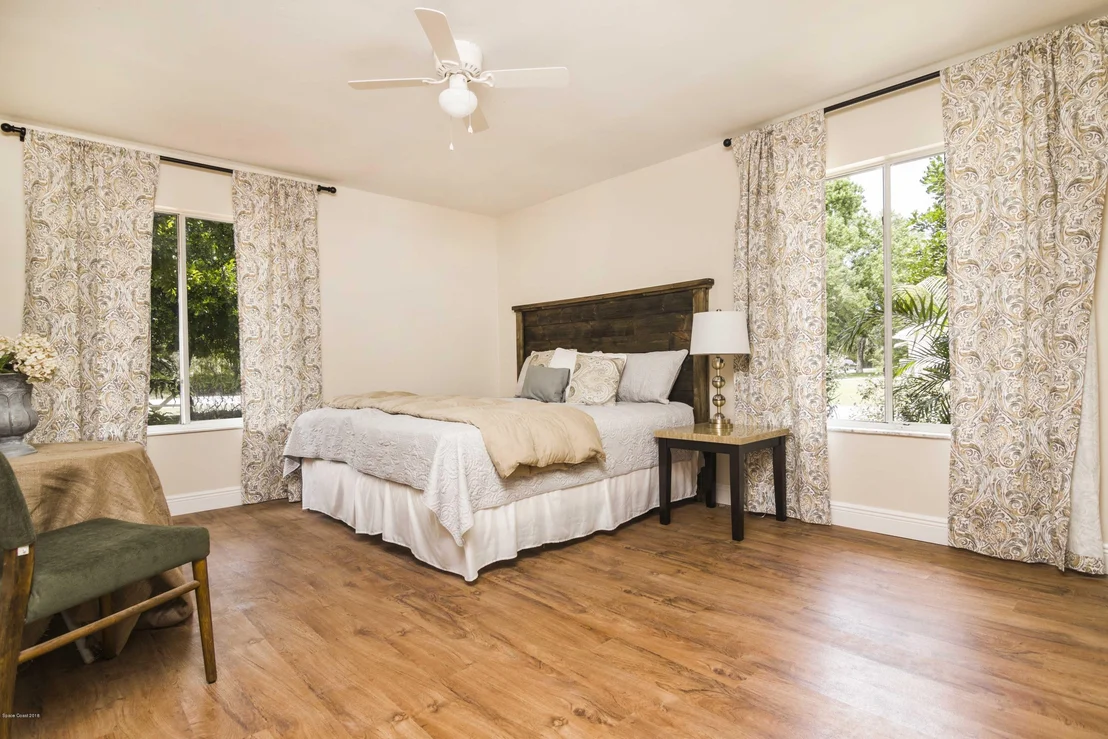 Photo of 11086 Roseland Road