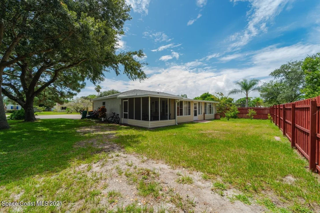 Photo of 958 Hart Place
