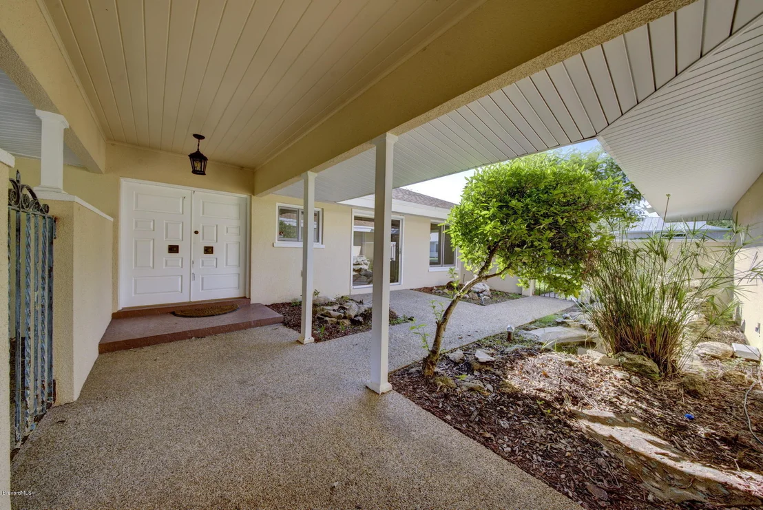 Photo of 2205 ROCKLEDGE Drive