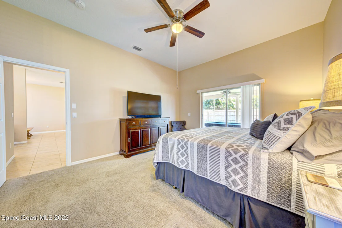 Photo of 985 Pelican Lane