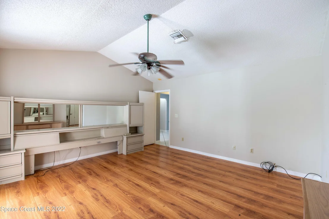 Photo of 573 Orange Avenue