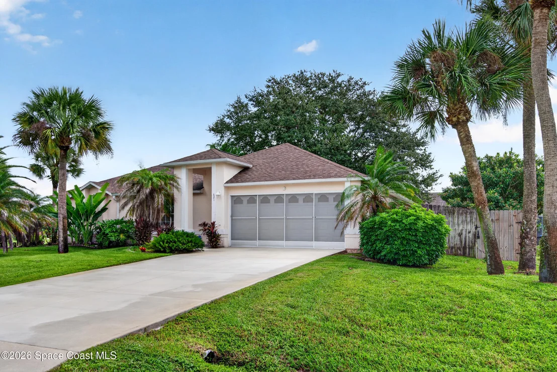 Photo of 621 Seven Gables Circle SE