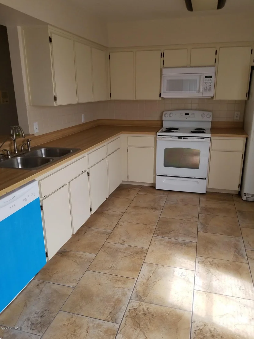 Photo of 824 Gardener Road