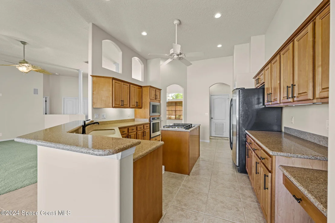 Photo of 930 Starling Way