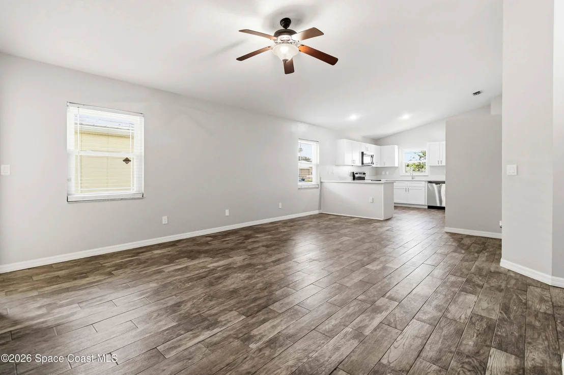 Photo of 1253 Goldenrod Circle NE