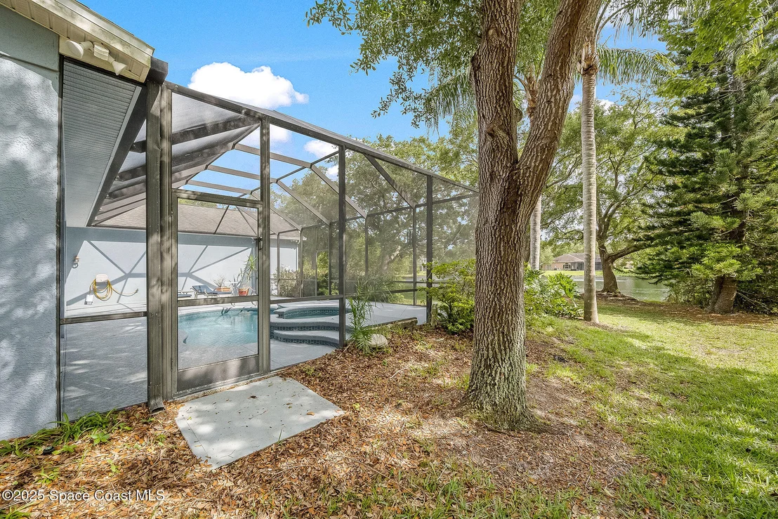 Photo of 4741 Canard Road