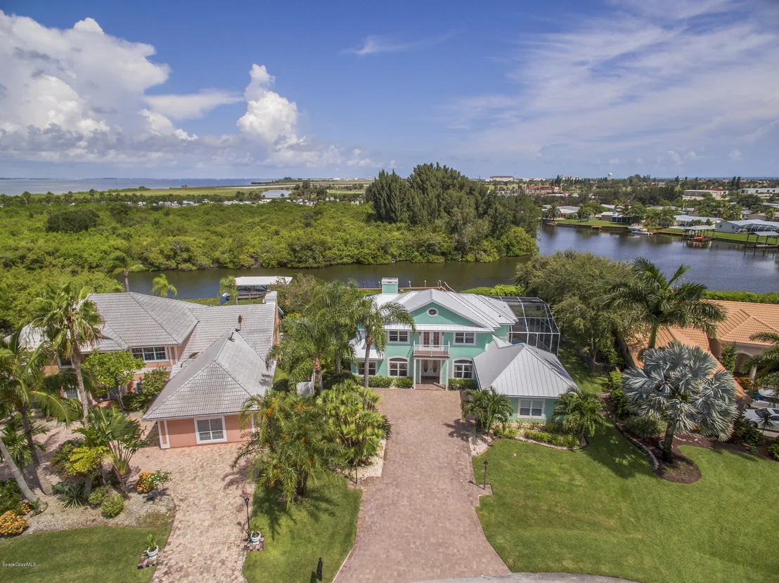 Photo of 262 Lanternback Island Drive
