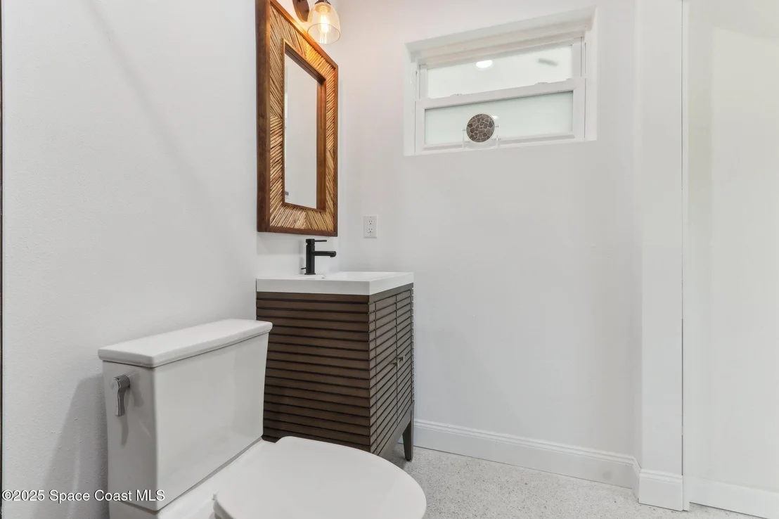 Photo of 231 5th Avenue