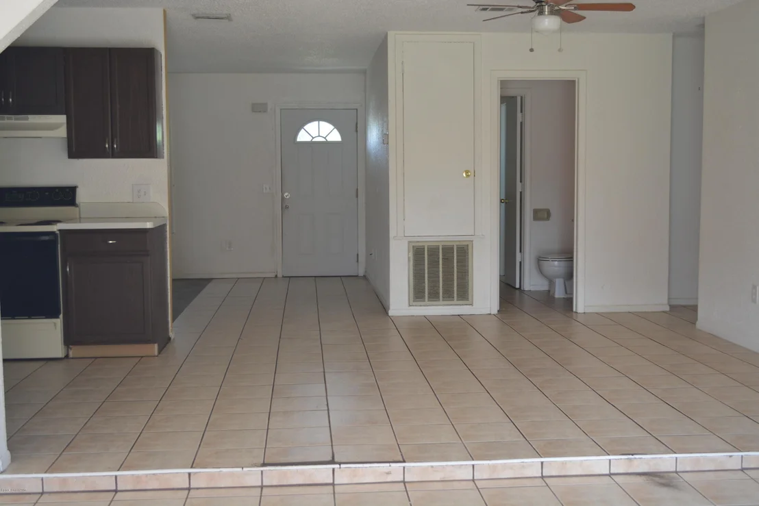 Photo of 1643 Fairfield Circle NE