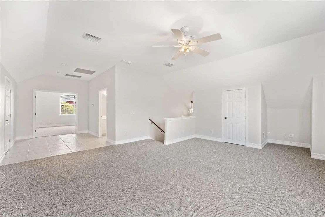 Photo of 4035 Post Road