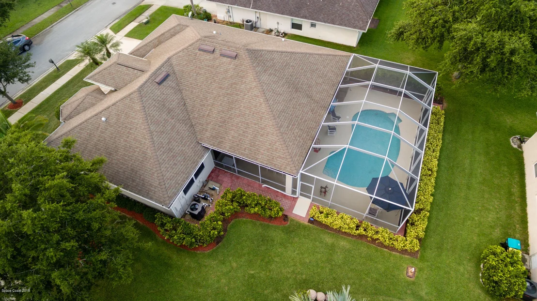 Photo of 1737 Windbrook Drive SE