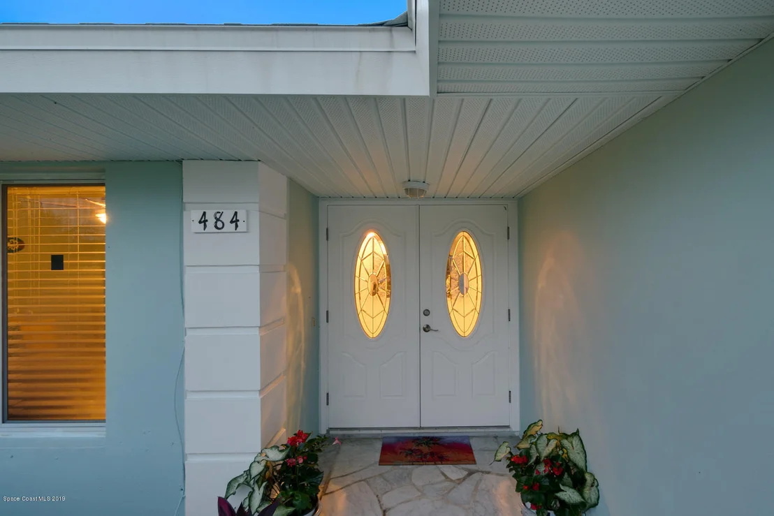 Photo of 484 Oak Ridge Drive