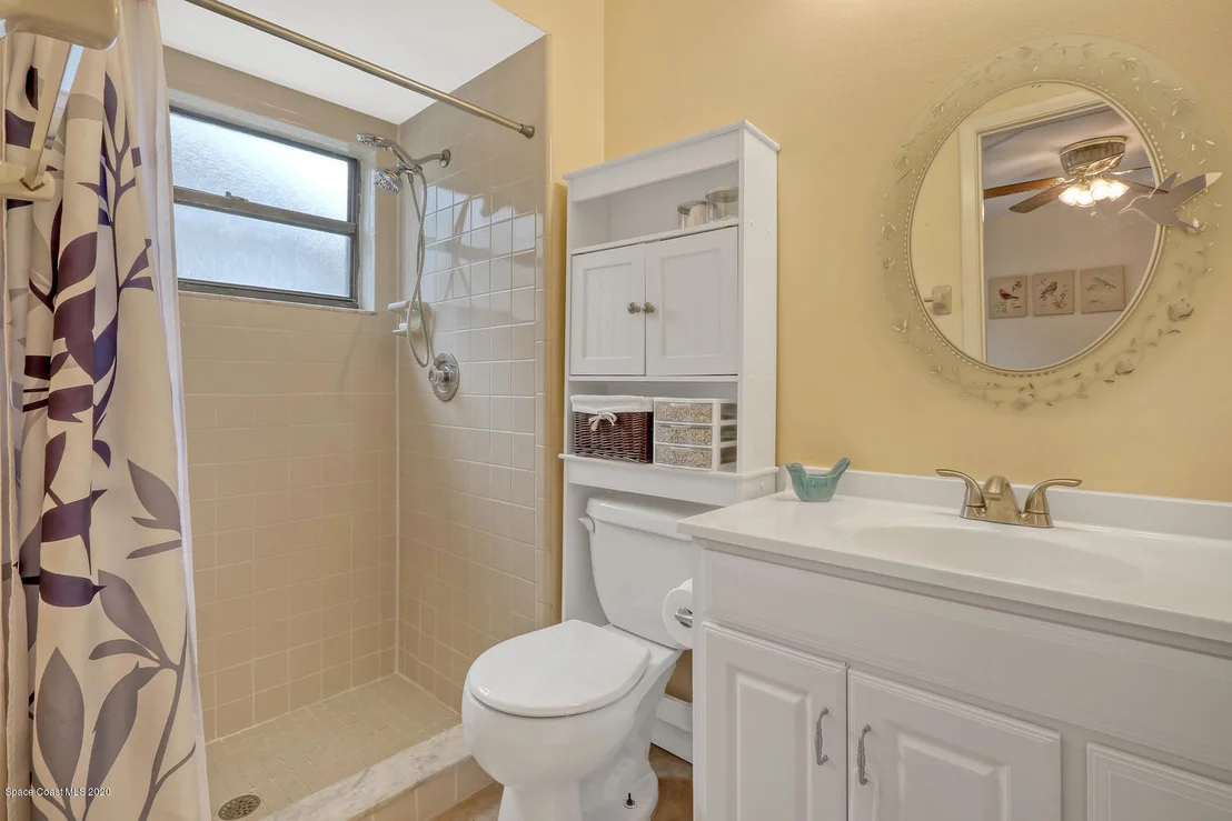 Photo of 1034 Abell Circle