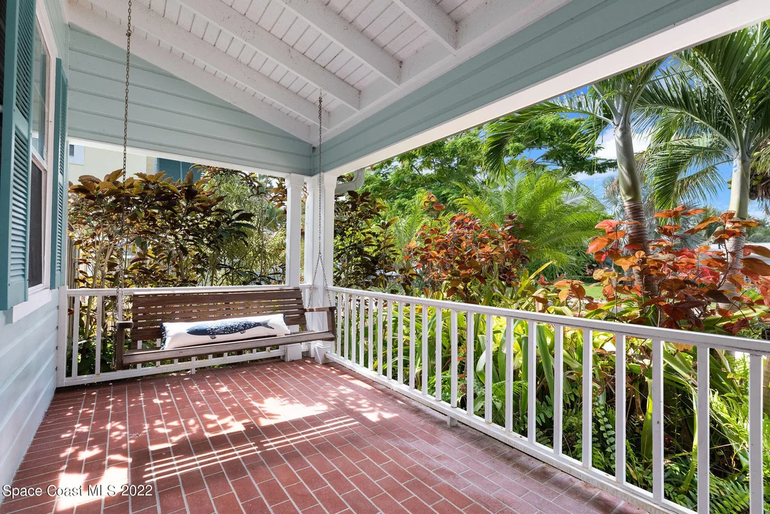 Photo of 416 Riverview Lane