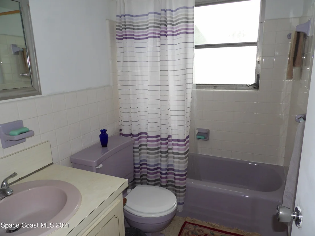 Photo of 797 Bianca Drive NE
