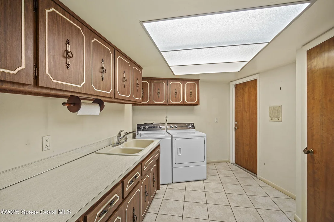 Photo of 1185 Ashlyn Drive