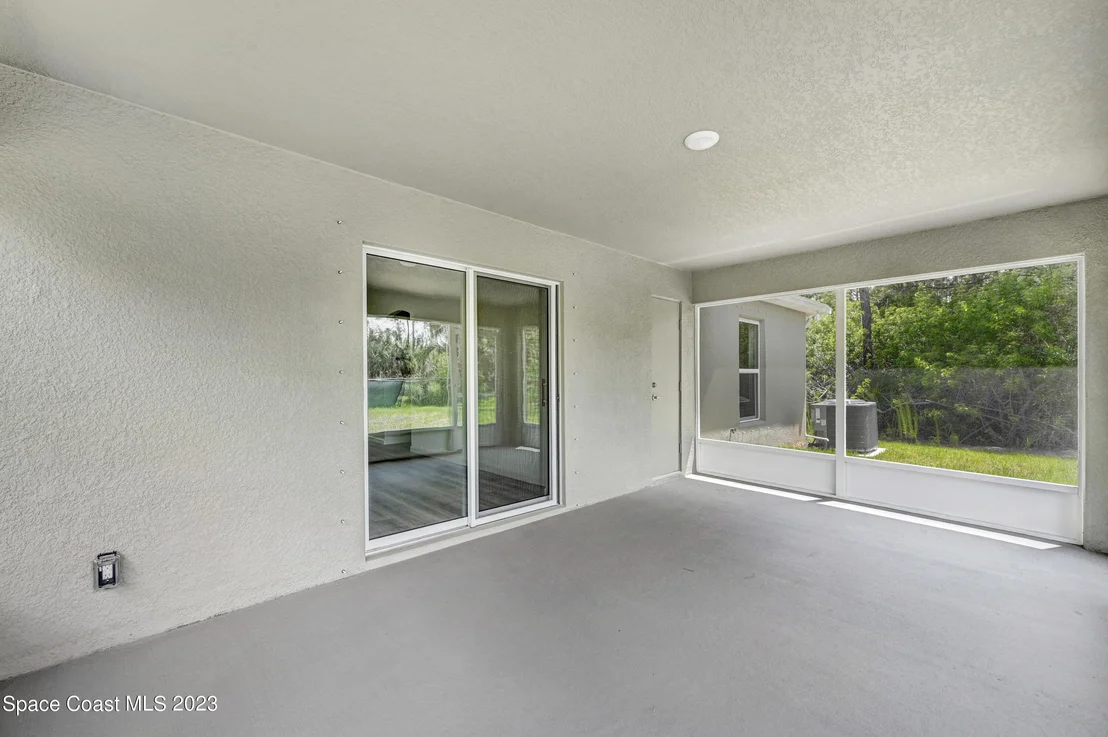 Photo of 1018 Savery Road