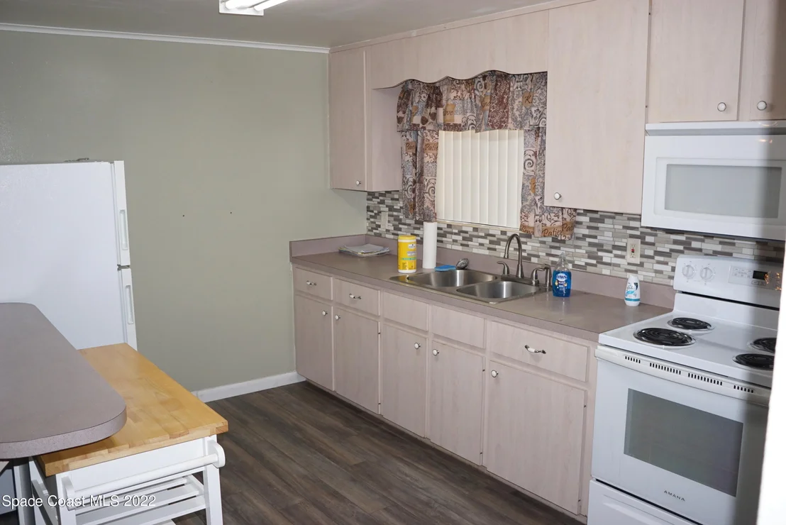 Photo of 5748 Lord Street