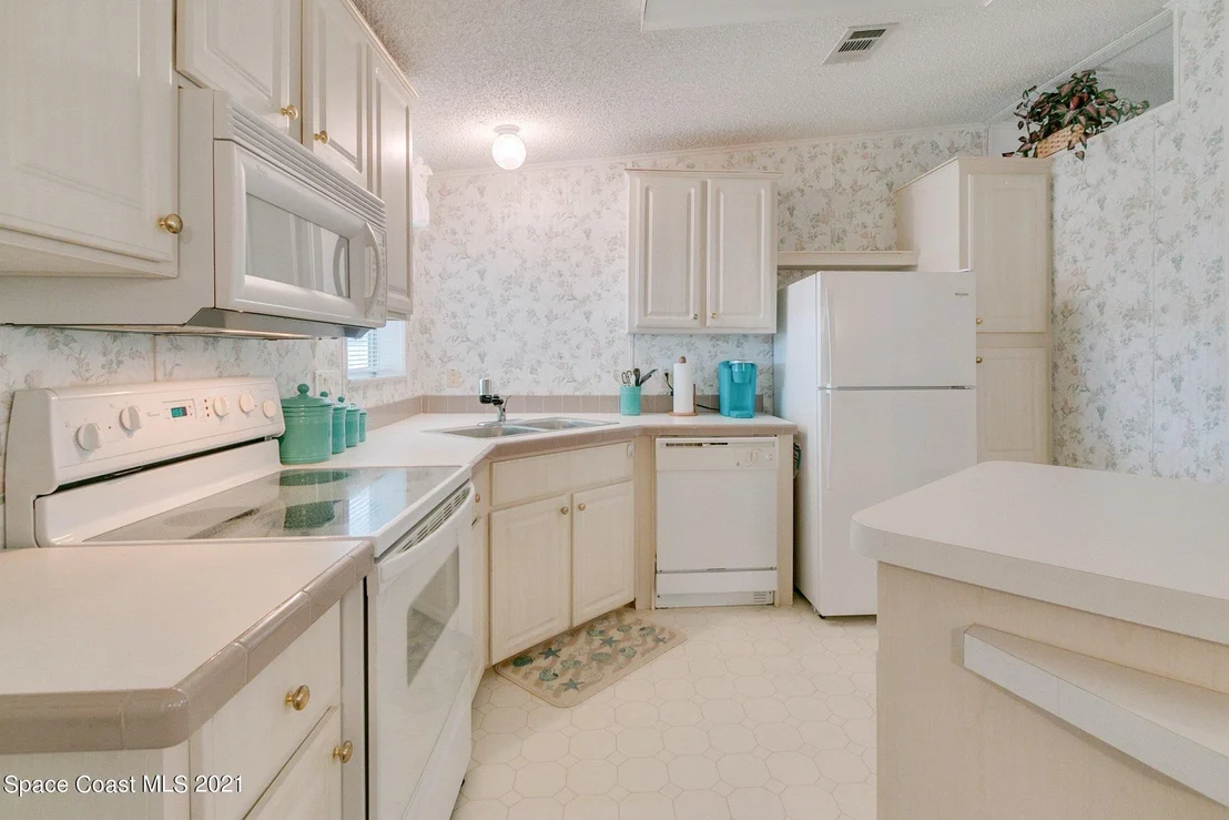 Photo of 7565 Blackhawk Road