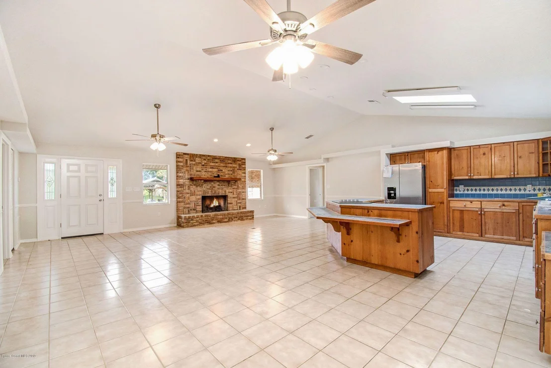 Photo of 5130 Evinrude Road