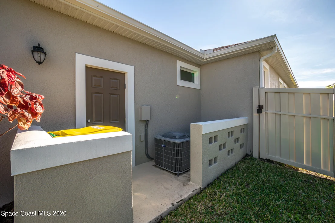 Photo of 7684 Poulicny Lane