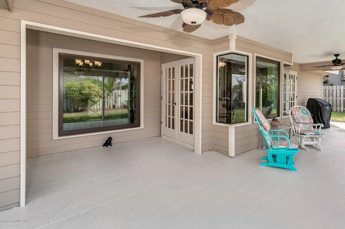Photo of 552 Rio Casa Drive N