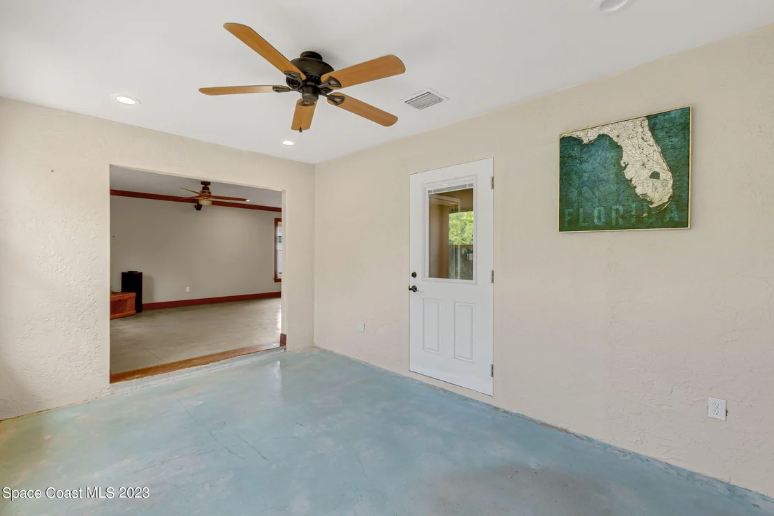 Photo of 1718 Bruman