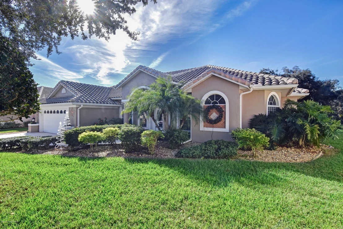Photo of 979 Palm Brook Drive