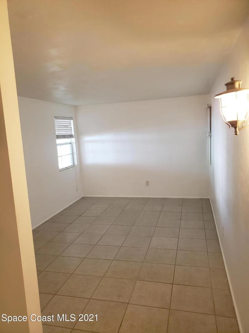 Photo of 1050 Myrtle Lane