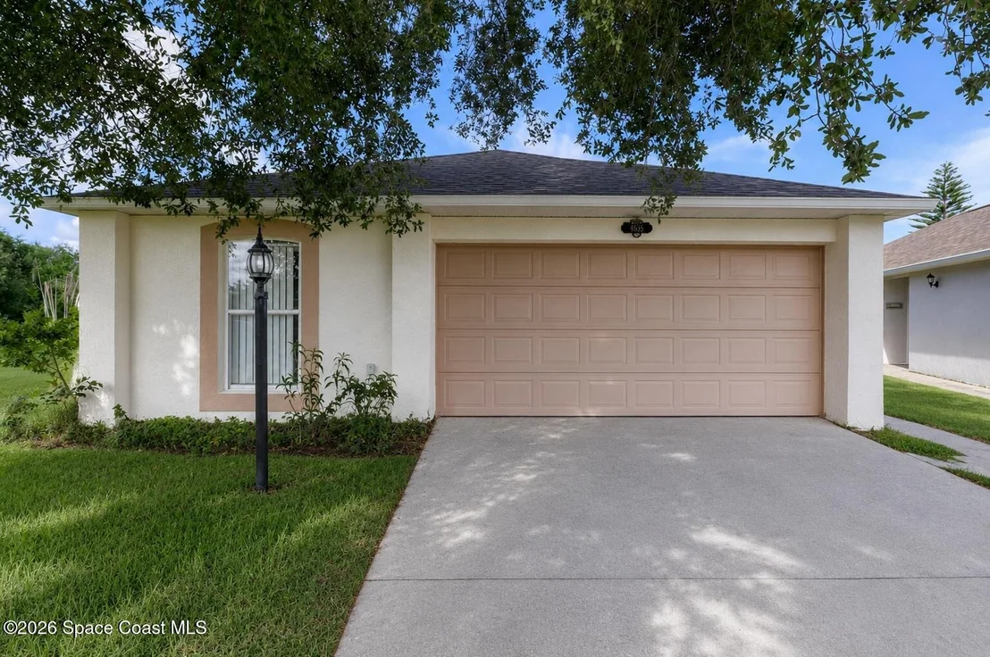Photo of 2153 Redwood Circle NE