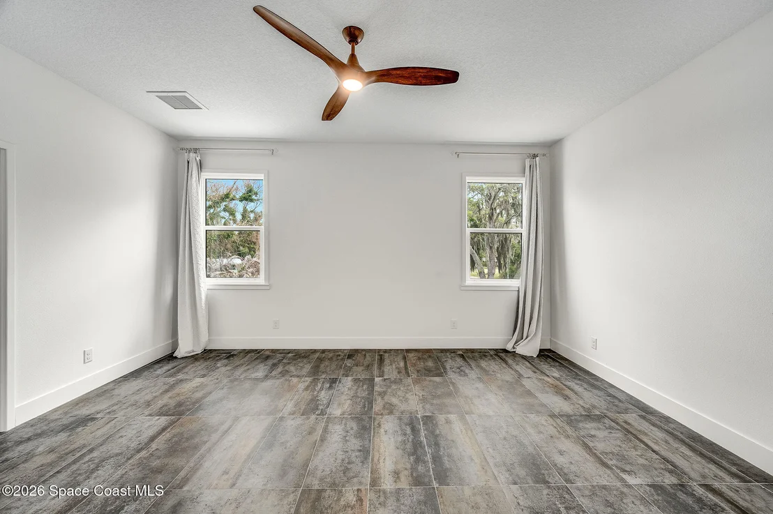 Photo of 2093 Greenway Drive