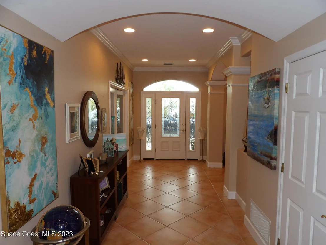 Photo of 401 Mosswood Boulevard