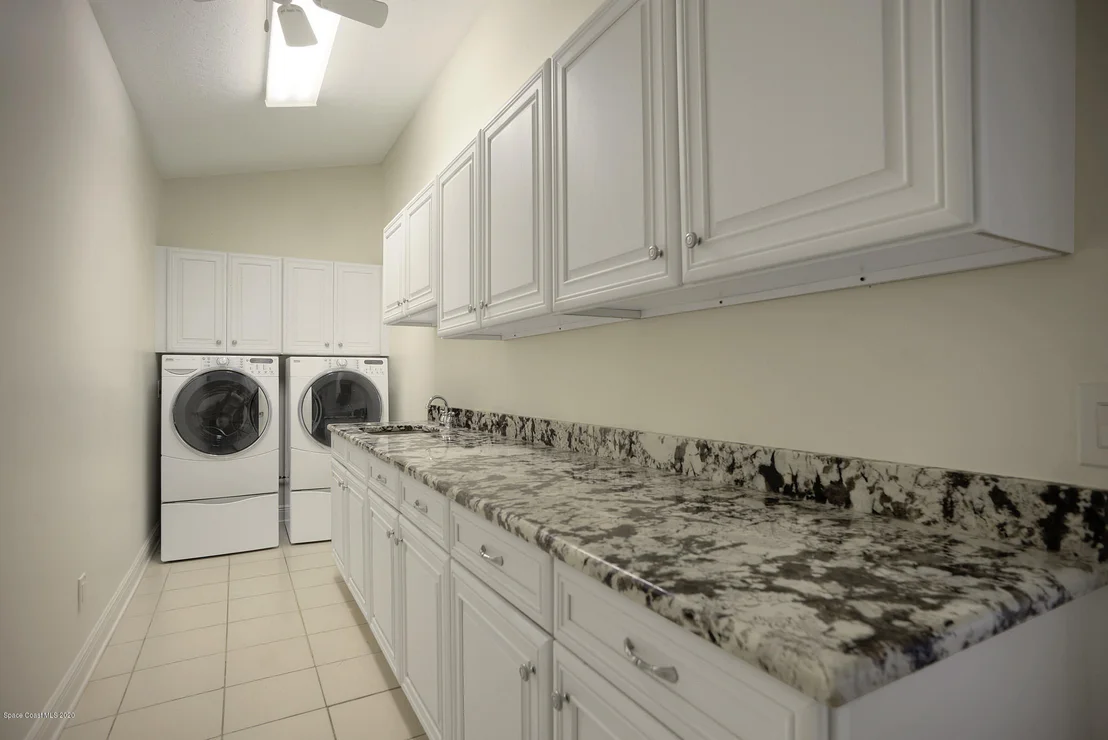 Photo of 1645 Shuckers Point