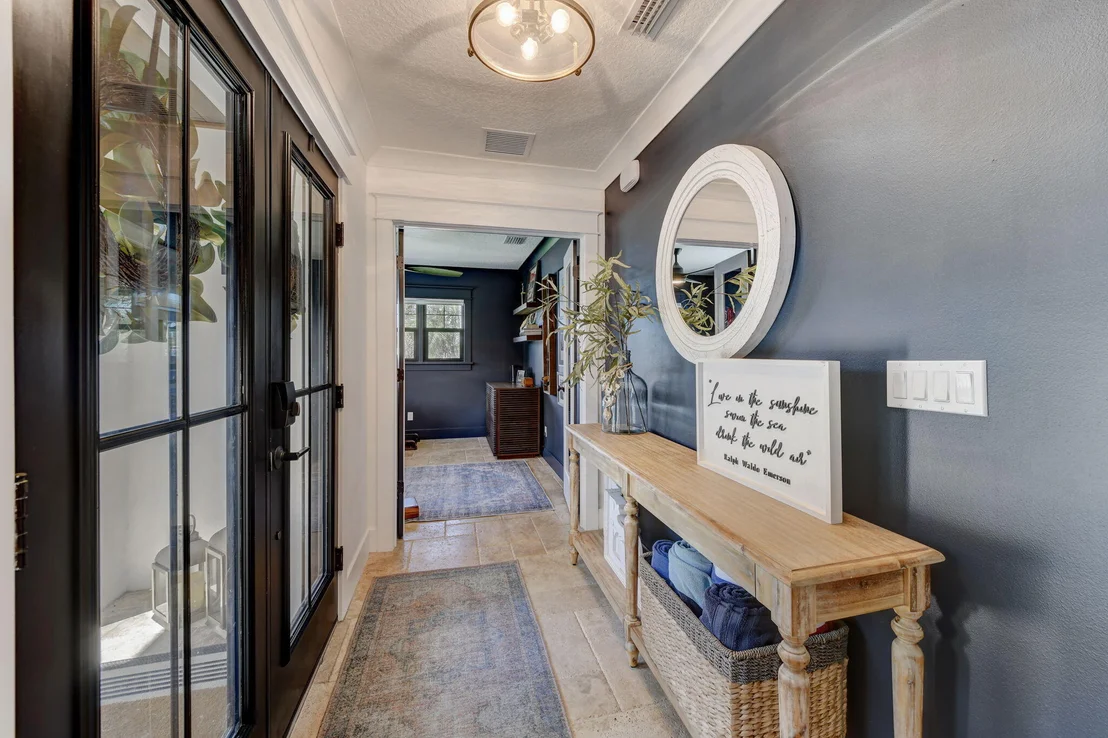 Photo of 451 River View Lane