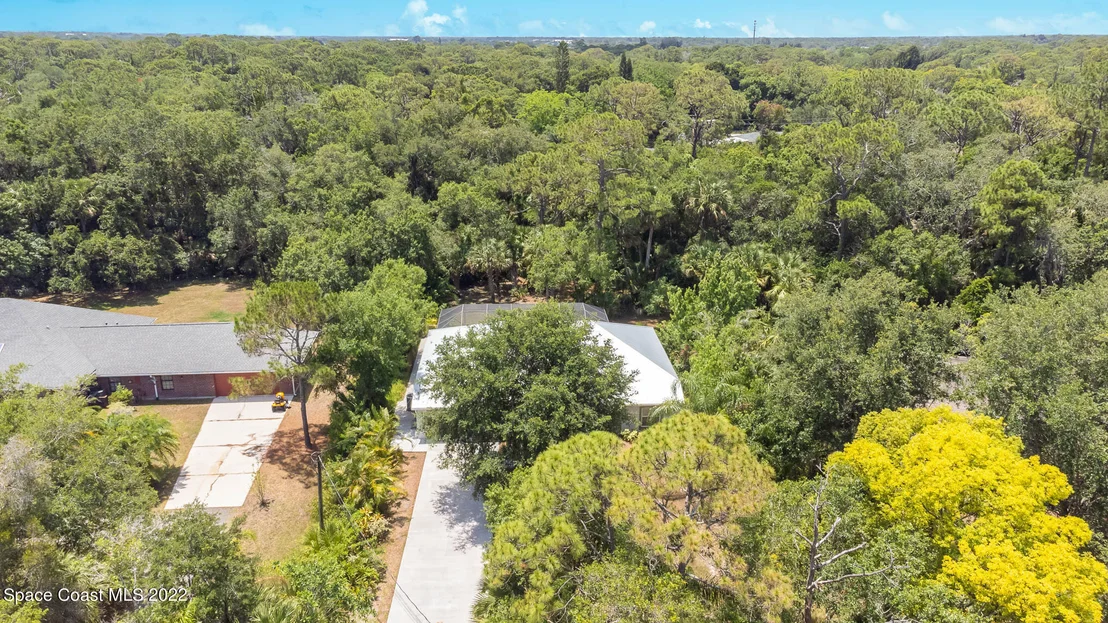 Photo of 6573 Sheridan Road