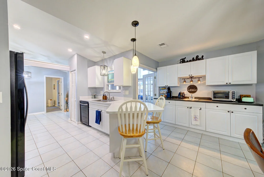 Photo of 6520 Adrian Street