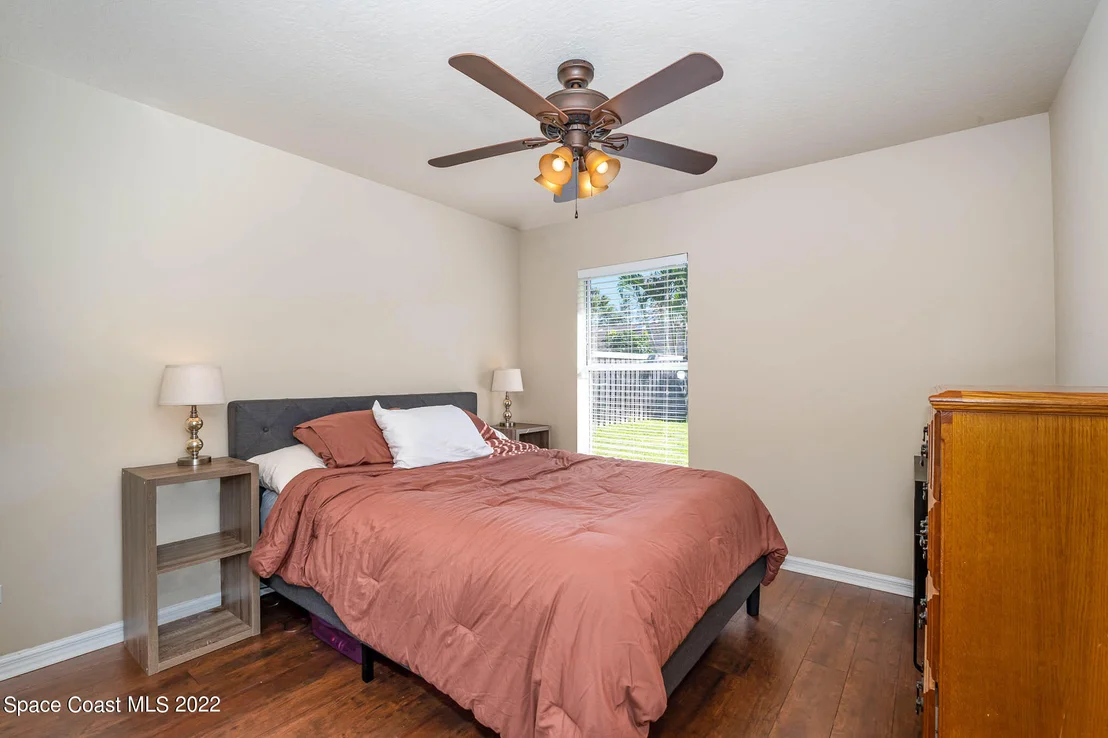 Photo of 4921 Buttonwood Drive