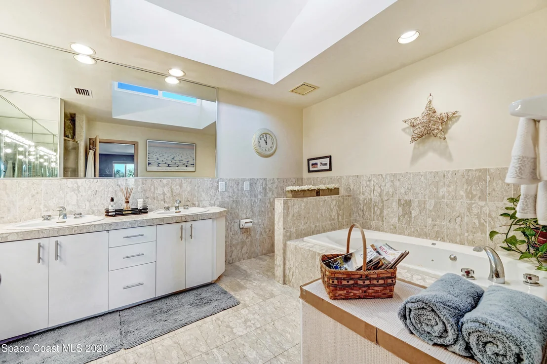 Photo of 110 Sea Crest Drive