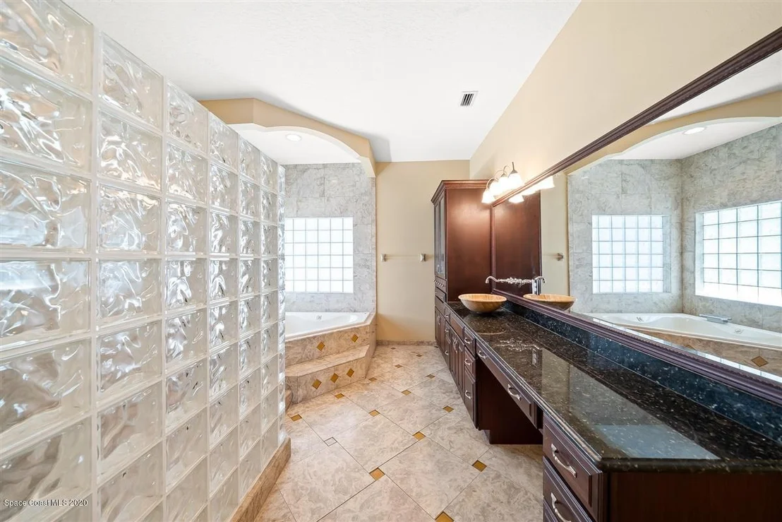 Photo of 1338 Silver Lake Drive