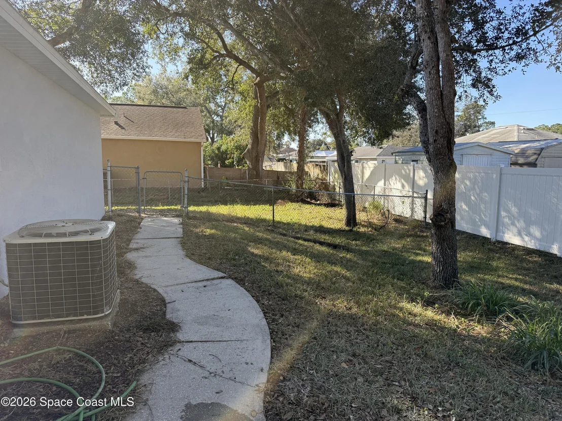 Photo of 6555 Corsica Boulevard